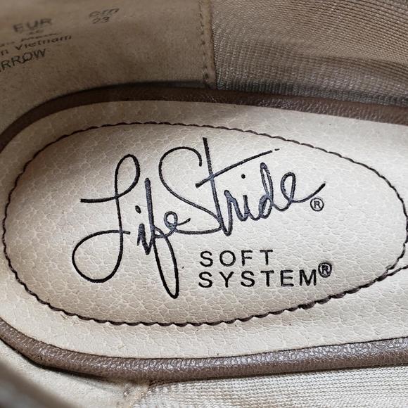 Life Stride | Brown Round Almond Toe Slip On Cushioned Wedge Flats Women's 6 - Picture 12 of 12